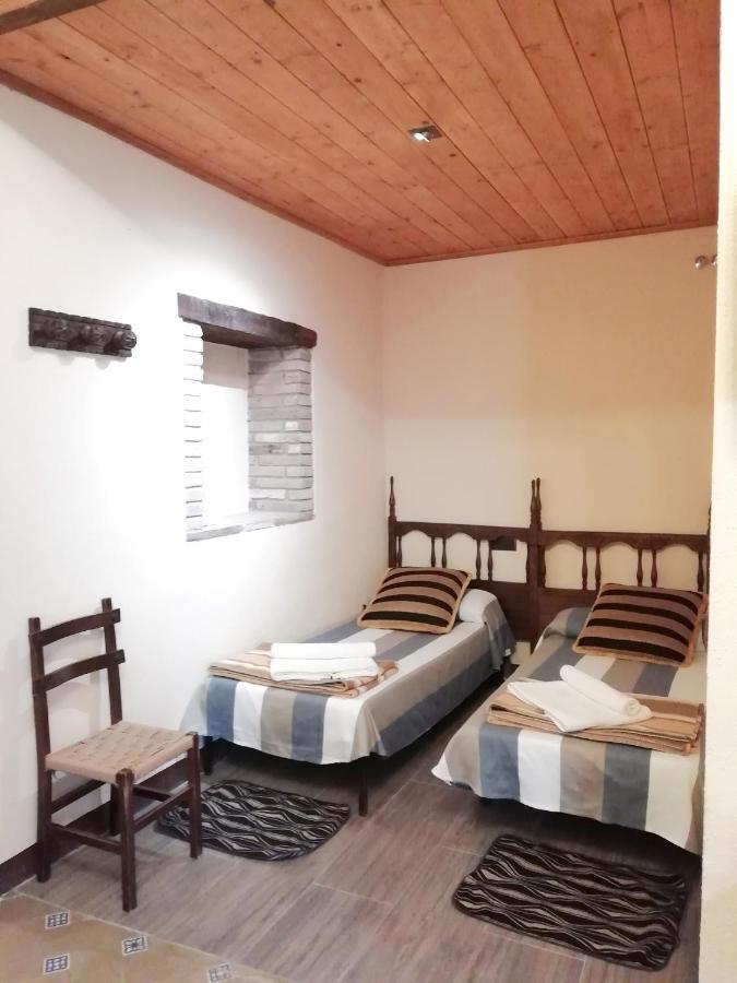 Hostal Rural Mas Blanc Hotel San Martín de Centellas Екстериор снимка