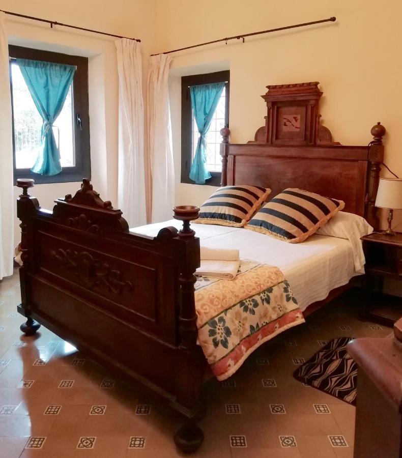 Hostal Rural Mas Blanc San Martín de Centellas Екстериор снимка